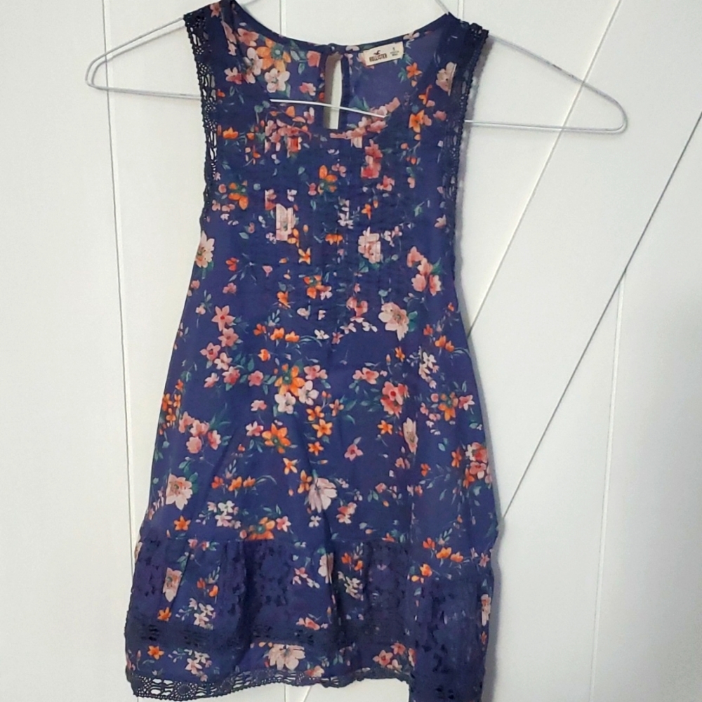 Hollister sleeveless top